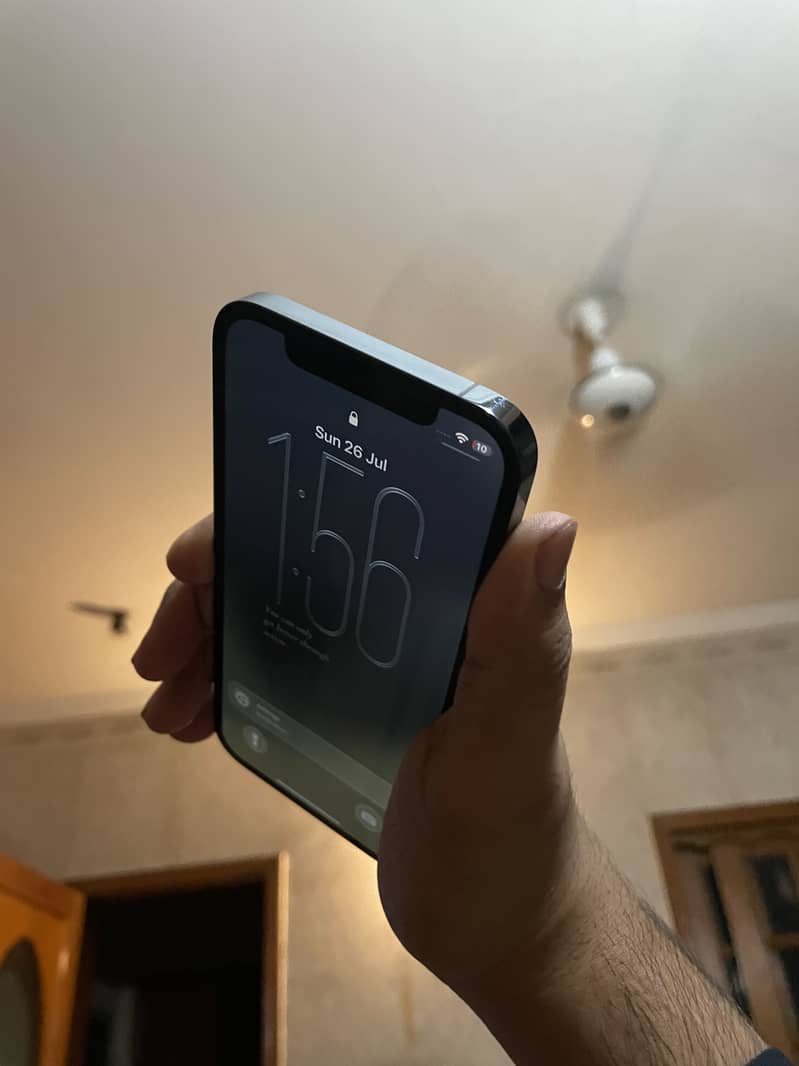 Apple iPhone 12 Pro 2