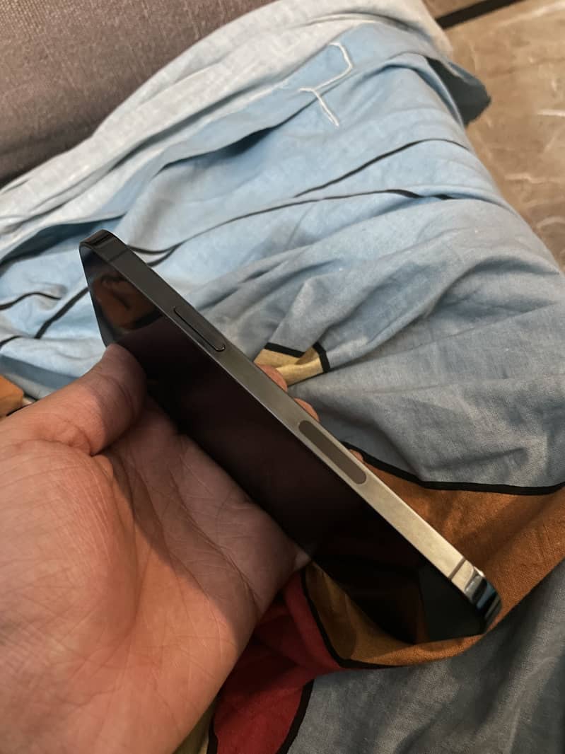 Apple iPhone 12 Pro 6