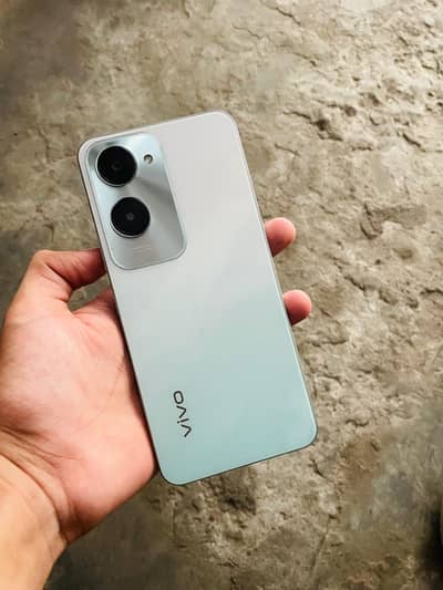 Vivo Y 18
