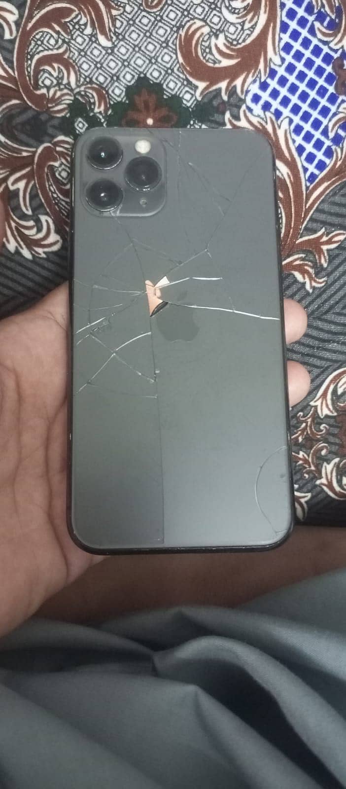 Apple iPhone 11 Pro 2