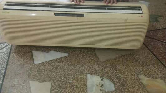lg AC one tan used