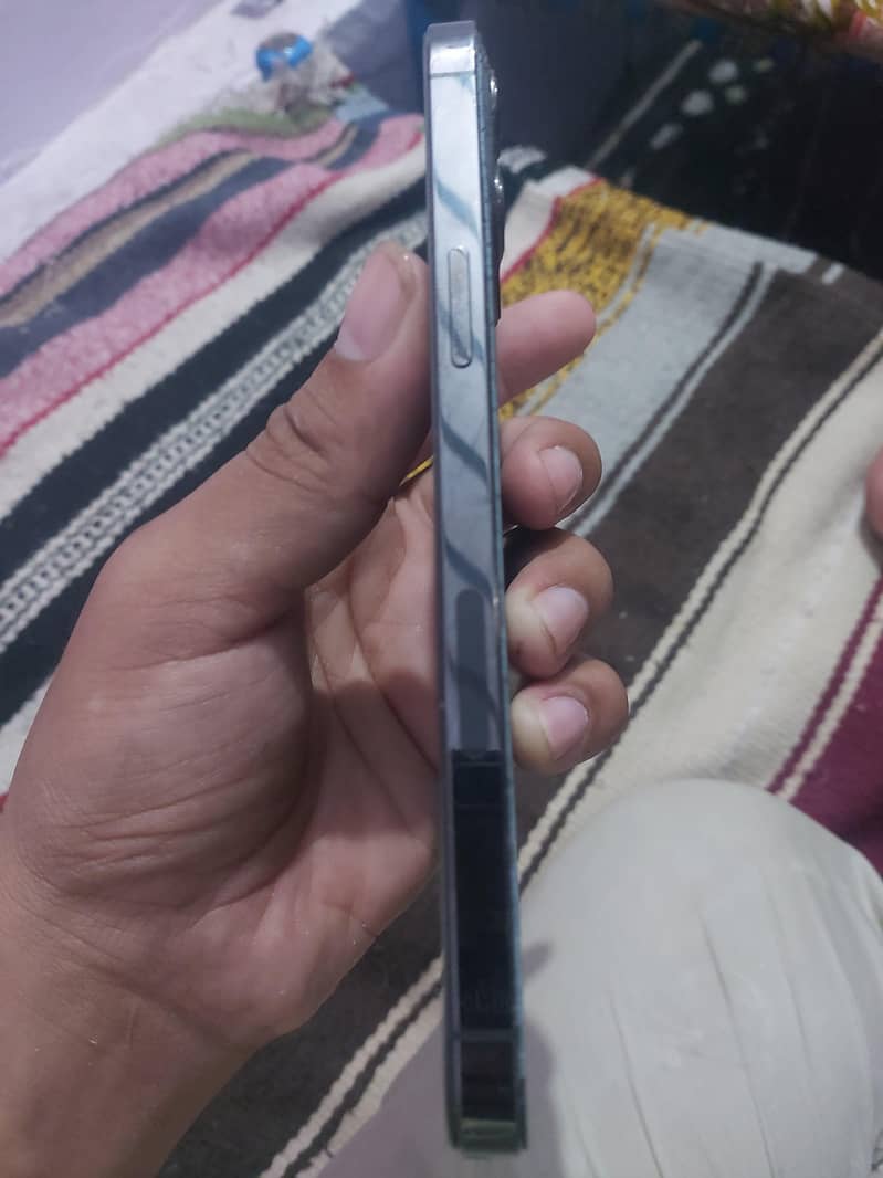 Apple iPhone 12 Pro Max 1