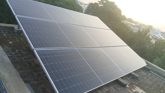 550 watts Jinko panels
