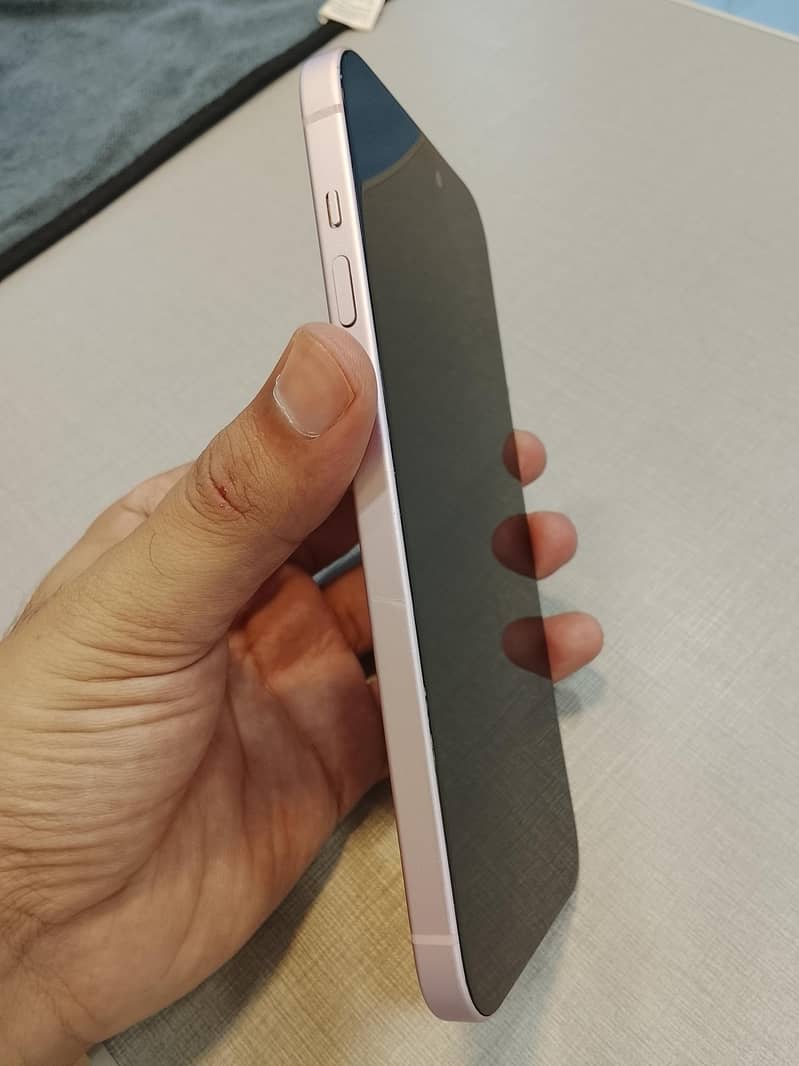 Apple iPhone 15 plus jv 4