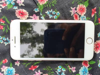 Apple iPhone 7