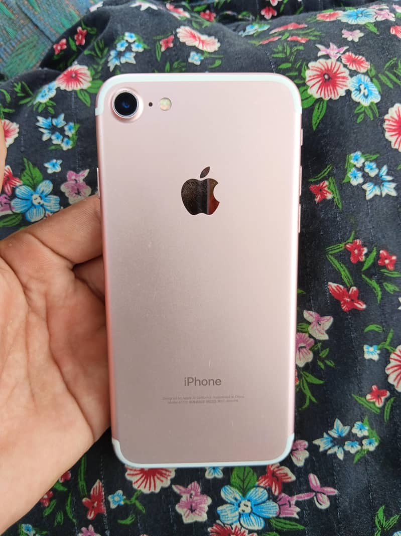 Apple iPhone 7 9