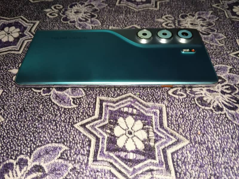 camon 40 pro 3
