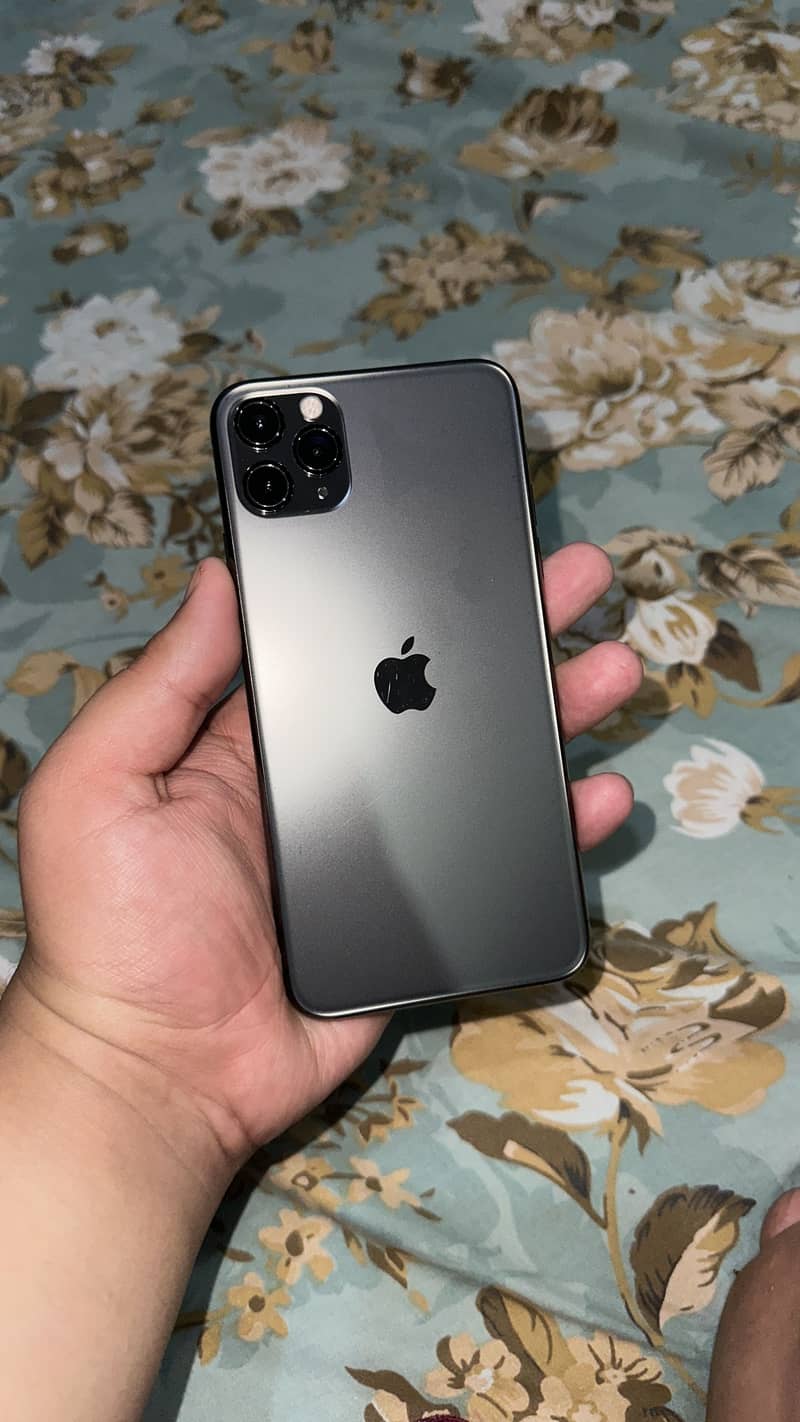 Apple iPhone 11 Pro Max 5