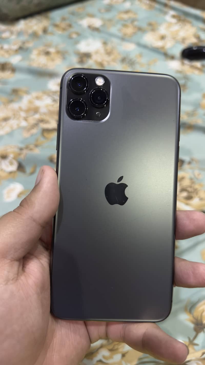 Apple iPhone 11 Pro Max 8