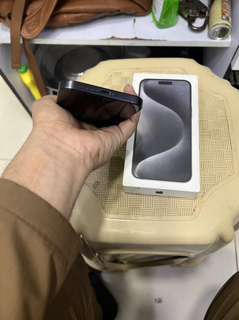 Apple iPhone 15 Pro Max 2