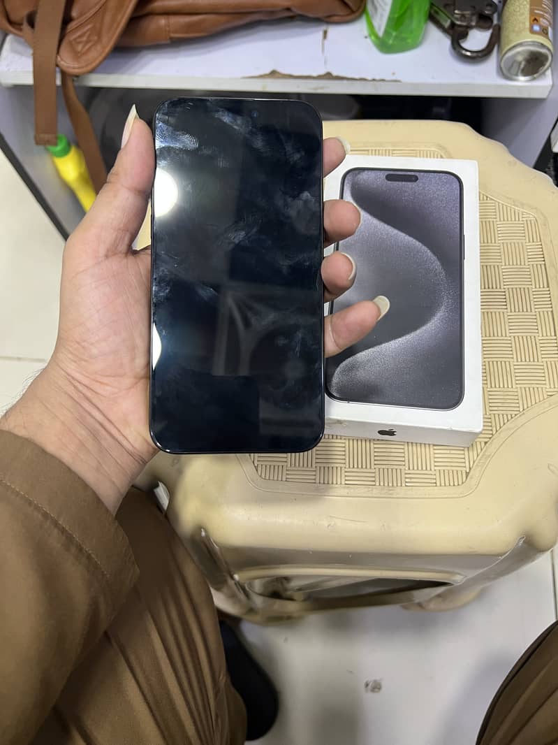 Apple iPhone 15 Pro Max 3