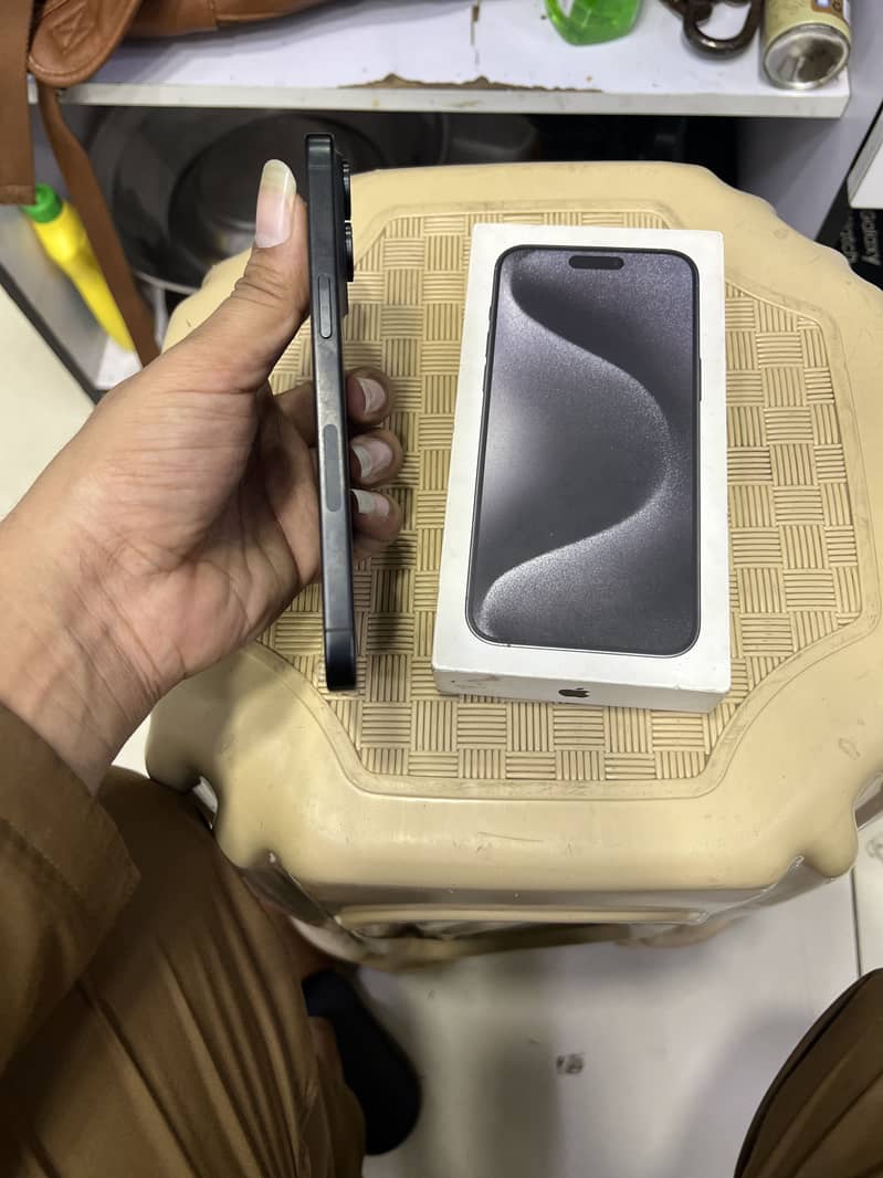 Apple iPhone 15 Pro Max 5