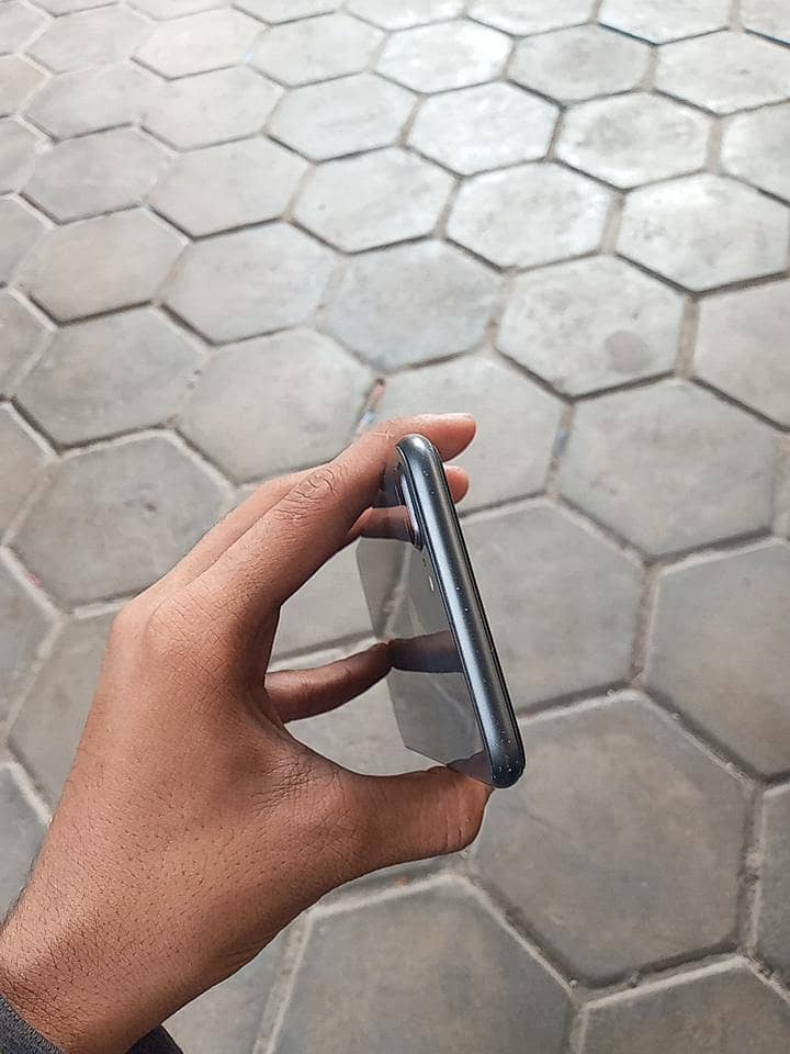 Apple iPhone 8 Plus 6