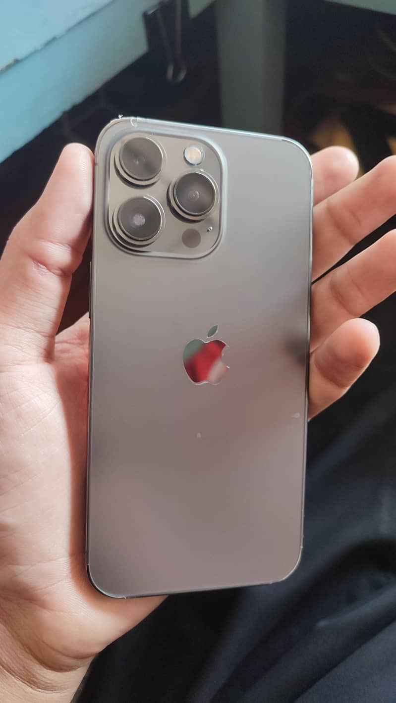 Apple iPhone 13 Pro 2
