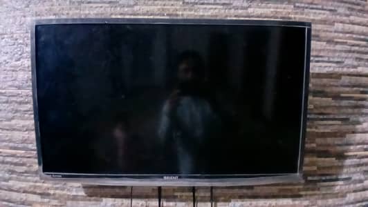 LCD Orient Hawk Series 32" for sale