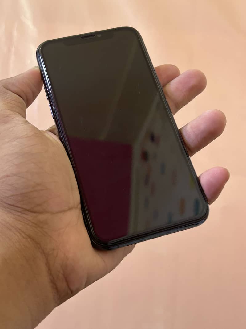 Apple iPhone 11 Pro 1