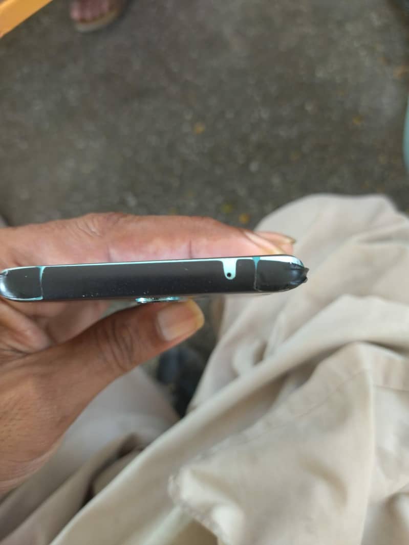 Apple iPhone 8 Plus 5