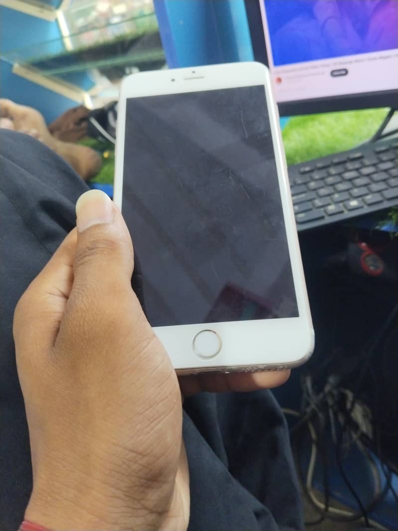 Apple iPhone 6S Plus 1