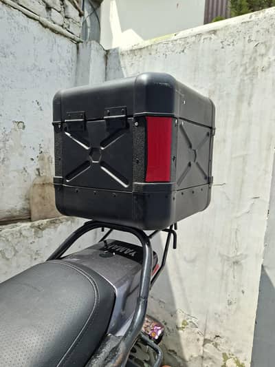 bike luggage box for ybr