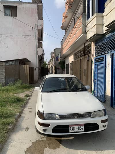 Toyota Corolla XE 2000