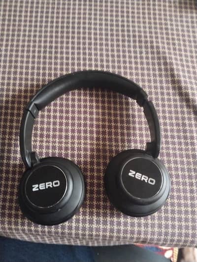 Zero  storm headphones