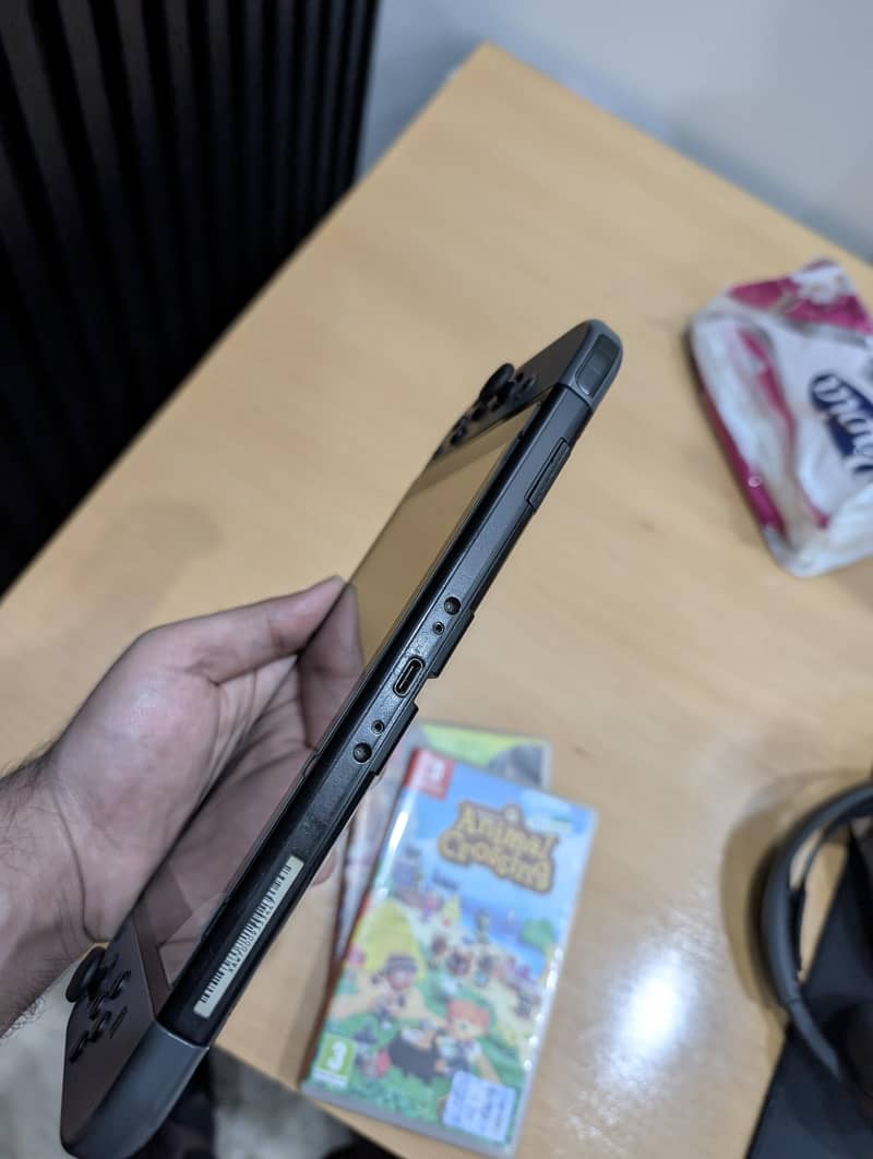 Nintendo Switch 5