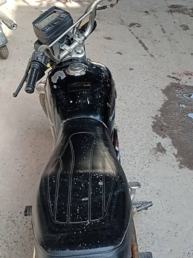 United 70cc 6