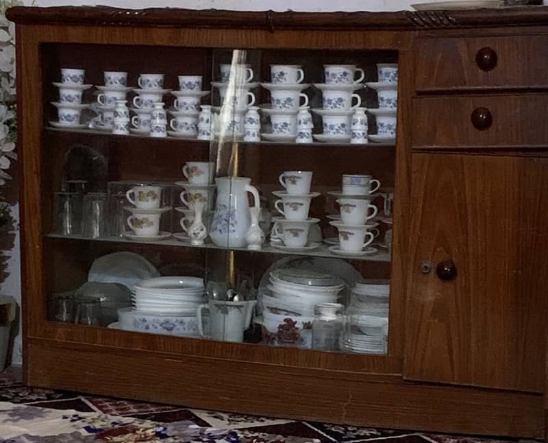 Showcases/Divider 0