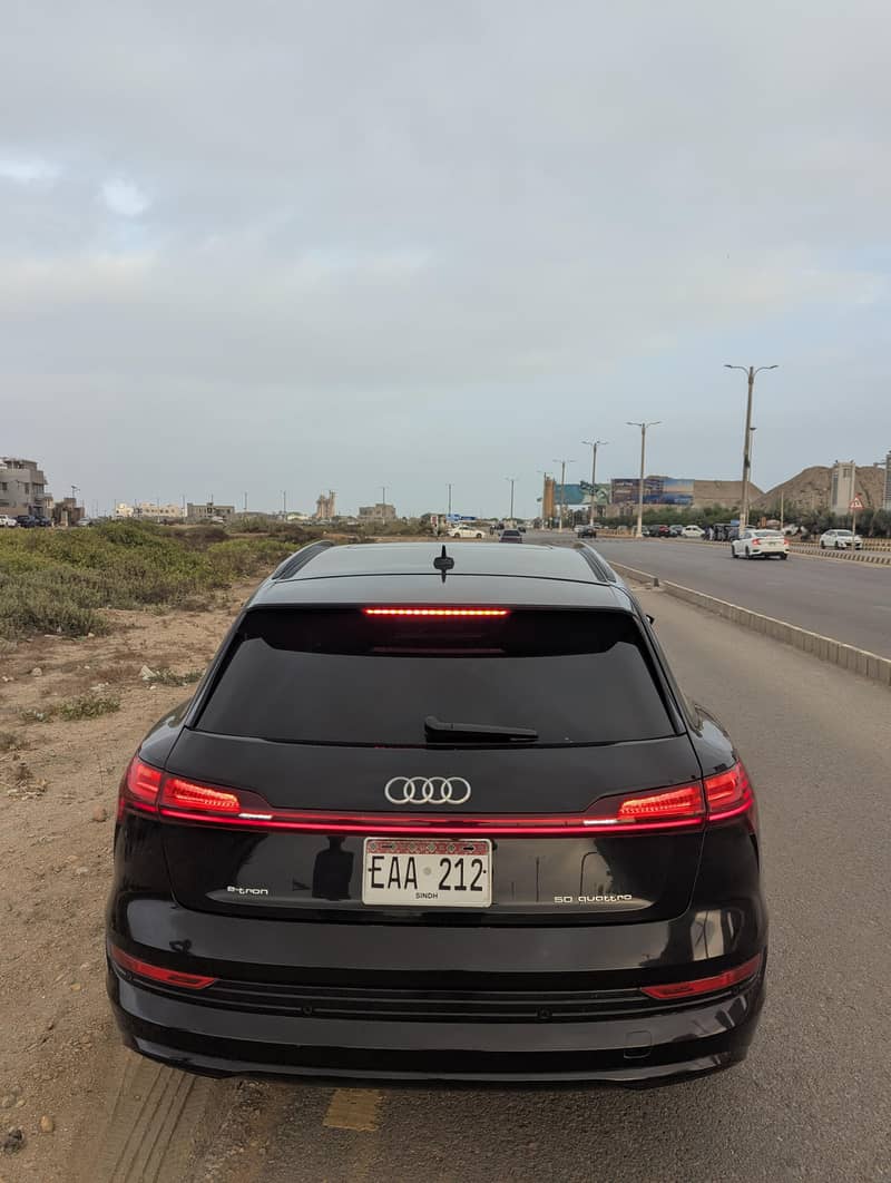 Audi E-Tron 2022 1