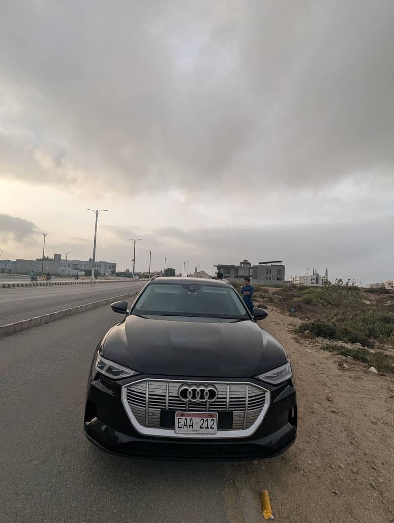 Audi E-Tron 2022 3