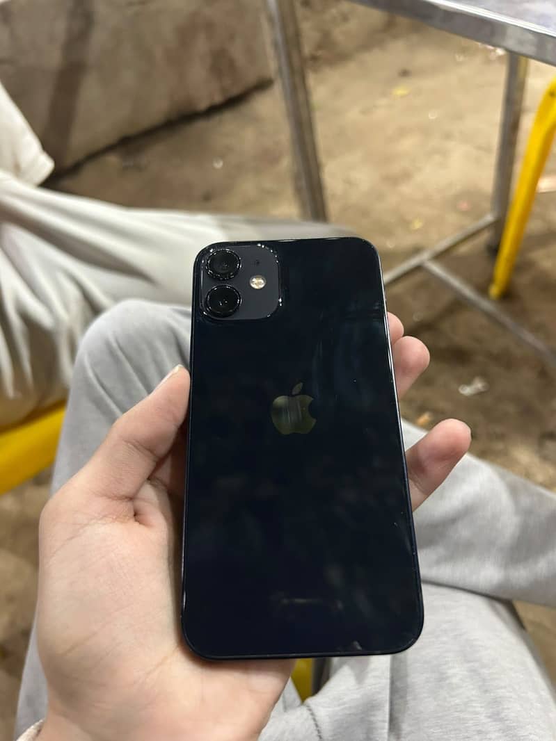 Apple iPhone 12 mini 3