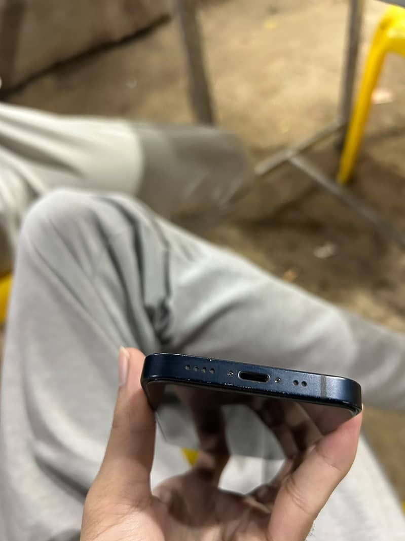 Apple iPhone 12 mini 4