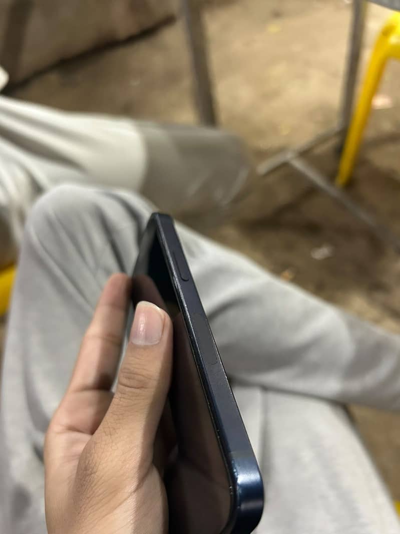 Apple iPhone 12 mini 6