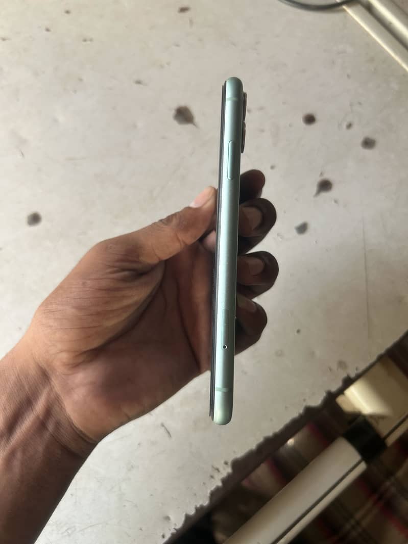 Apple iPhone 11 5