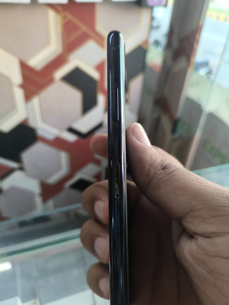 Apple iPhone 11 Pro Max 1