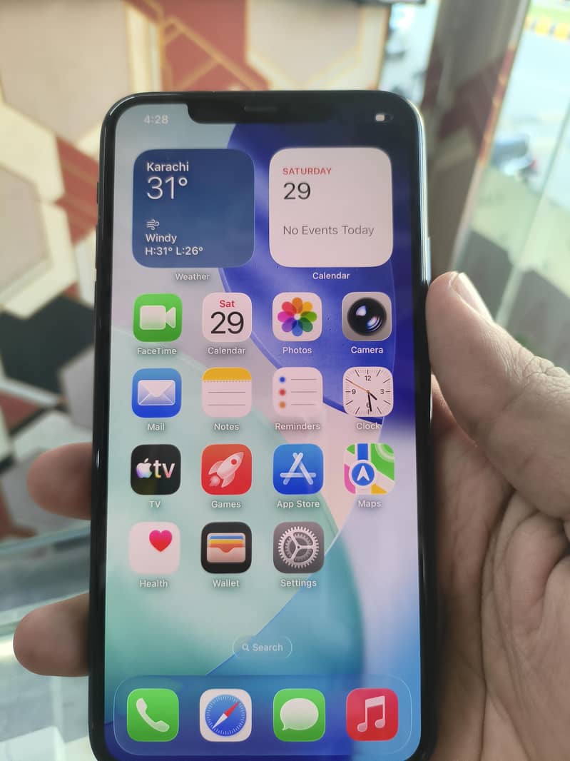 Apple iPhone 11 Pro Max 9