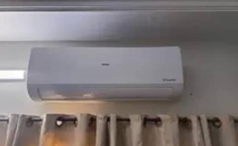 Haier 1.5 Heat and cool