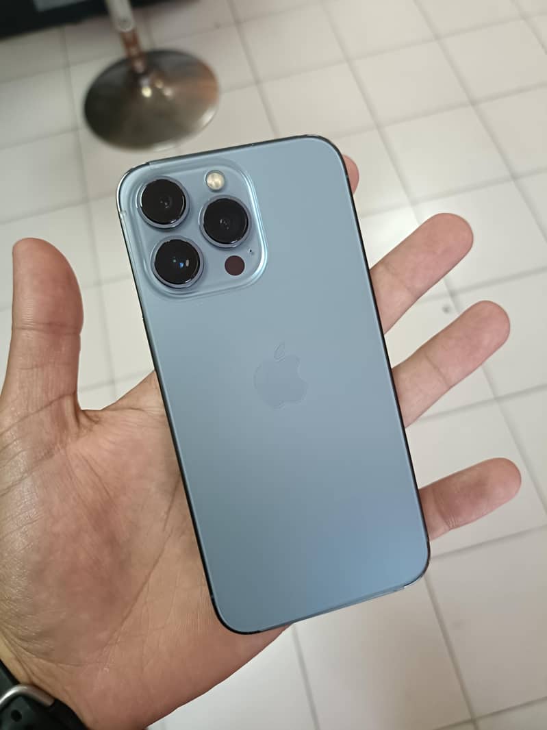 Apple iPhone 13 Pro 0