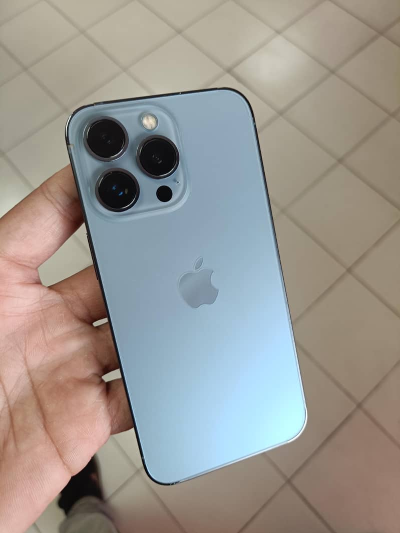 Apple iPhone 13 Pro 3
