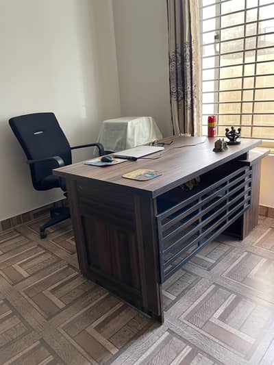 Executive Office Table and Chair for Sale D-17 Islamabad