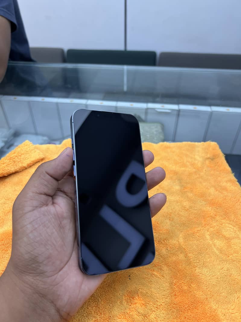 Apple iPhone 13 Pro 3