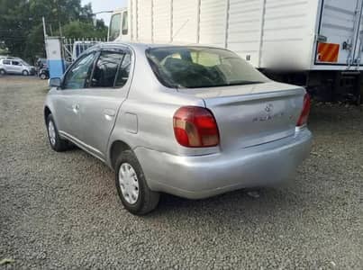 Toyota Platz 2002