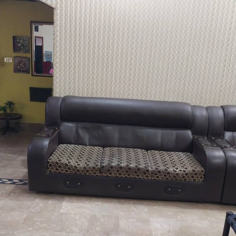 6 seater sofa 0