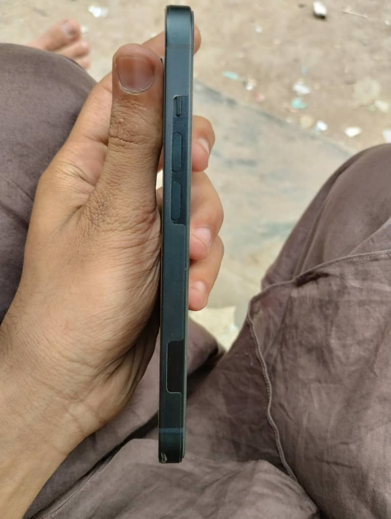 Apple iPhone 14 2