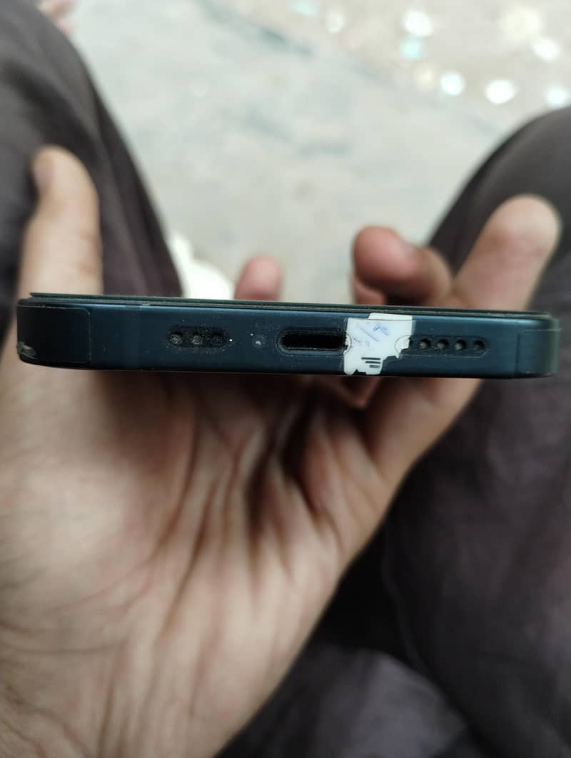 Apple iPhone 14 4