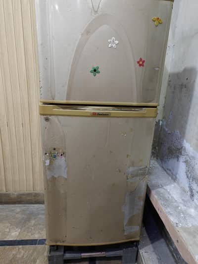 Behtreen Working Dawlance Fridge