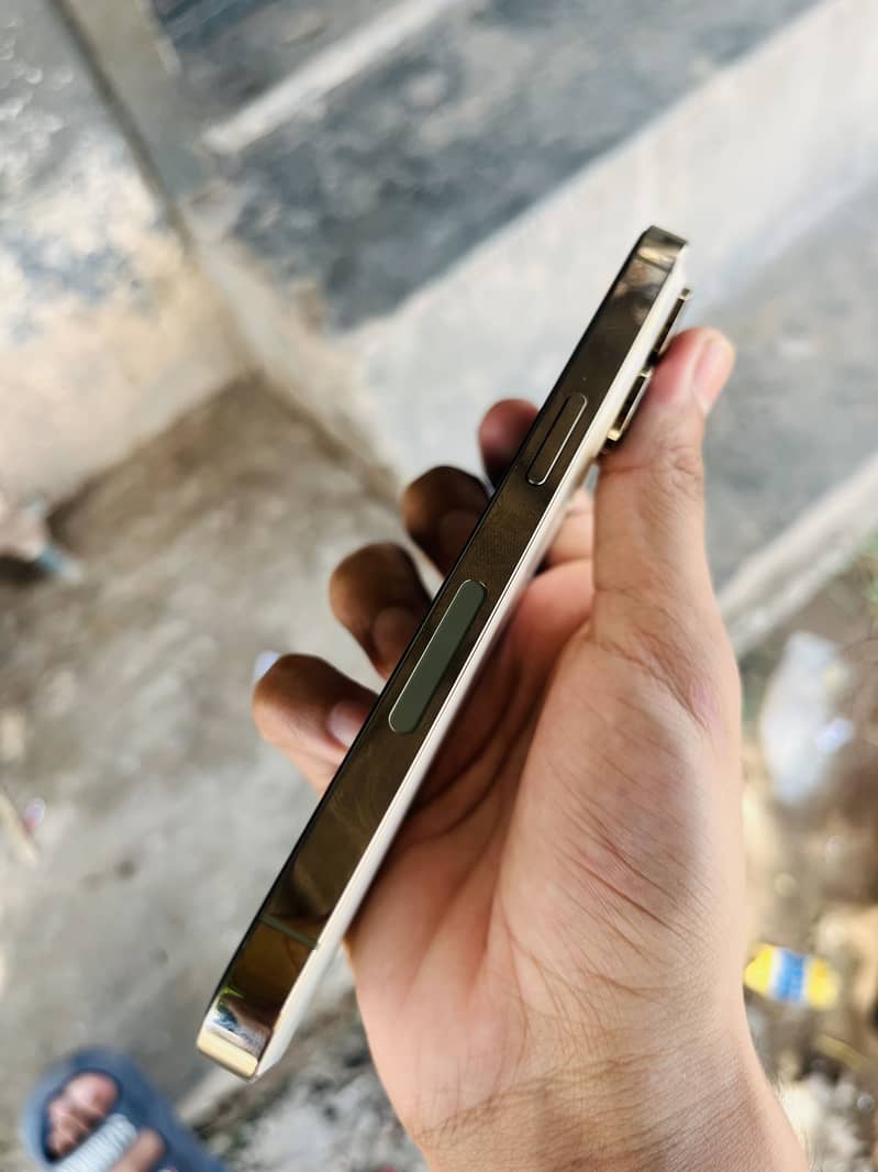 Apple iPhone 14 Pro 6