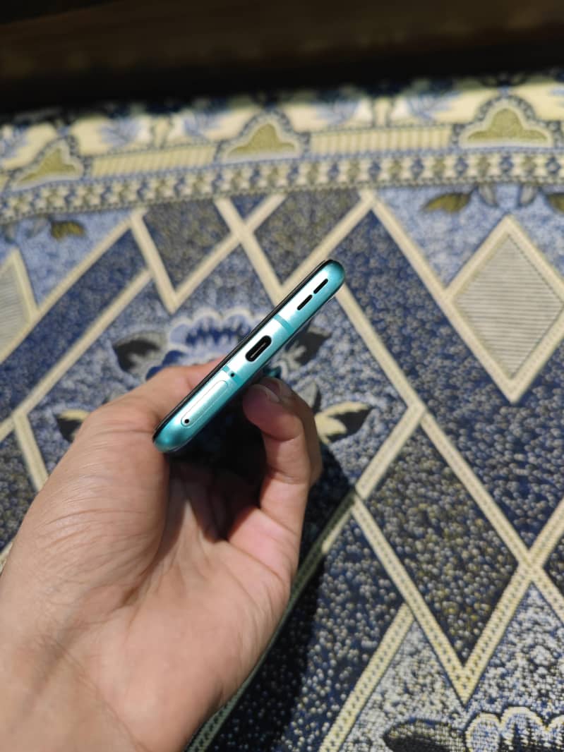 One Plus 8T 4