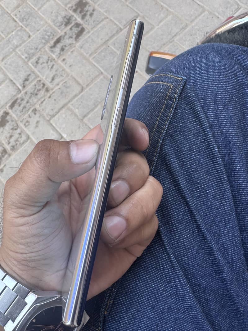 Samsung Mobile Note10 1