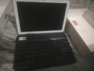Gaming Tablet 6gb Ram 256gb  Complete box with wireless keyboard mouse